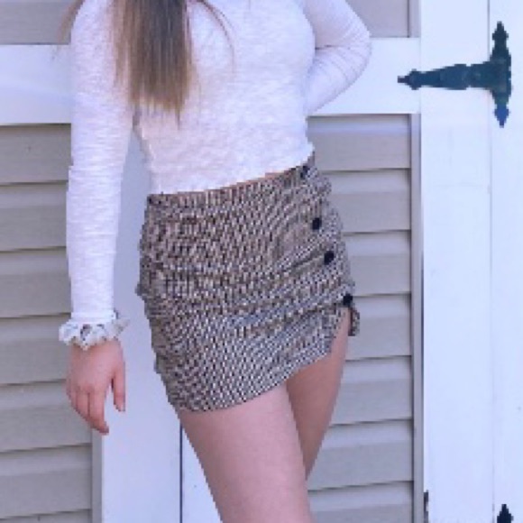 Forever 21 plaid skirt, US size small - Picture 4 of 4